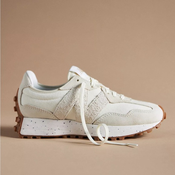 New Balance 327 in Turtledove - Picture 7 of 12